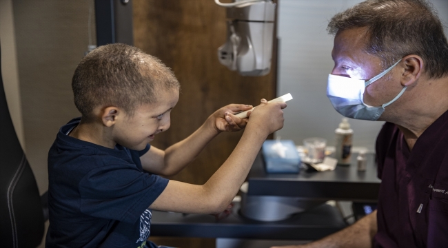 AEC sendromlu 7 yaşındaki çocuğun yapışık göz kapakları başarılı operasyonla açıldı