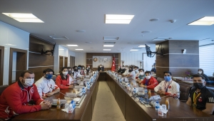 Aile ve Sosyal Hizmetler Bakanı Yanık, milli sporcuları kabul etti: 