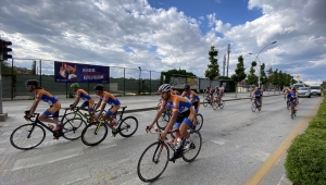 Ankara'dan Samsun'a Türk bayrağı taşıyan AFAD gönüllüsü bisikletçiler Çorum'a ulaştı