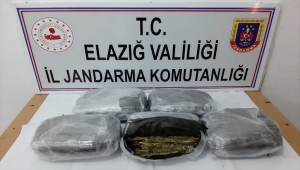 Ankara'ya valizle uyuşturucu sevk etmek isteyen şüpheli Elazığ'da yakalandı