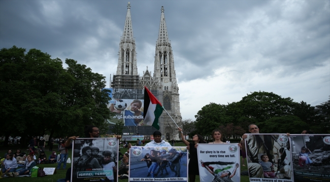 Avusturya'da polisin yasaklamasına rağmen İsrail'in Filistin'e yönelik saldırıları protesto edildi