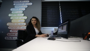 Balıkesir'de belediye ekipleri şehit ailesini özel izinle oğullarının mezarına götürdü