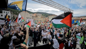 Bosna Hersek'te yüzlerce kişi Filistin'e destek gösterisi düzenlendi