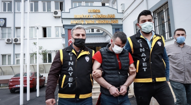 Bursa'da cesedi otomobilinin bagajında bulunan kişinin öldürülmesiyle ilgili 5 şüpheli adliyede
