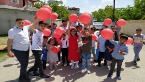 Çocuklar Gülsün Yardımlaşma ve Dayanışma Derneğinden Vanlı çocuklara bayram sürprizi