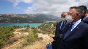 Cumhurbaşkanı Yardımcısı Oktay, KKTC Sulamaları İletim Tüneli'nde incelemelerde bulundu