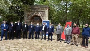 Fatih Sultan Mehmet, son otağını kurduğu Hünkar Çayırı'nda anıldı