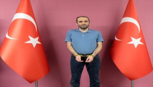 FETÖ üyesi Selahaddin Gülen yurt dışında MİT operasyonuyla yakalanarak Türkiye'ye getirildi 