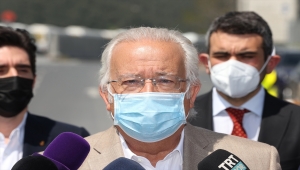 Galatasaray Kulübü Başkan Adayı Eşref Hamamcıoğlu, listelerini divan kuruluna teslim etti