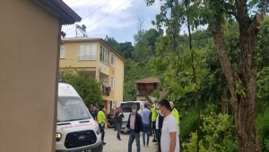Giresun'da annesini baltayla öldüren, kardeşi ile 2 polisi yaralayan zanlı vurularak etkisiz hale getirildi