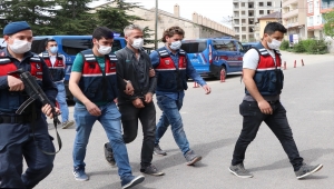 GÜNCELLEME - Niğde'de uyuşturucu operasyonunda yakalanan 6 zanlıdan 4'ü tutuklandı