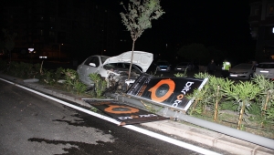 Hatay'da kaza yapan otomobilin sürücüsü olay yerinden kaçtı