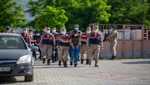 Hatay merkezli 3 ilde düzenlenen uyuşturucu operasyonunda yakalanan 21 şüpheli tutuklandı