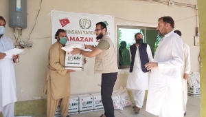 İHH, Pakistan'da 2 bin 500'ün üzerinde aileye ramazan gıda paketi desteğinde bulundu