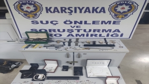 İzmir'de çalıştığı evden ziynet eşyası çaldığı belirlenen hizmetçi ile iki arkadaşı yakalandı