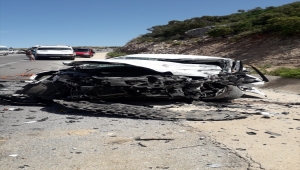 İzmir'de kamyonetle otomobil çarpıştı: 1 ölü, 3 yaralı