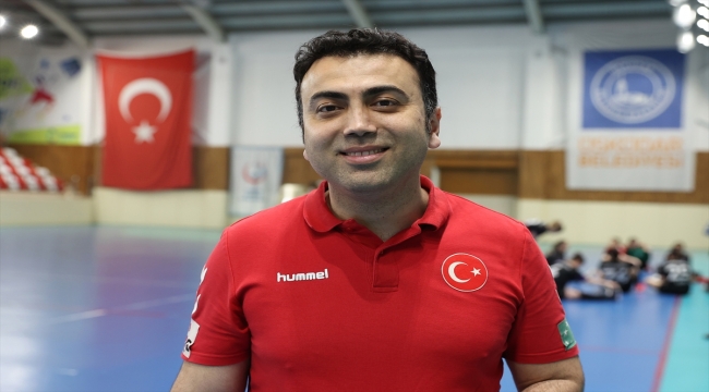 Kastamonu Belediyespor Antrenörü Serkan İnci: "Şampiyon olduğumuz için çok mutluyum"