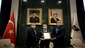 Kırklareli'nde millet bahçesi yapılacak alanın tapu teslim töreni gerçekleştirildi