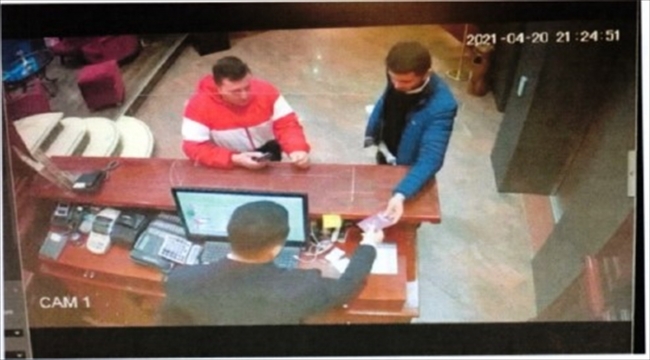 Kripto para borsası Thodex'in yöneticisi Özer, Arnavutluk'ta bir otele girerken görüntülendi
