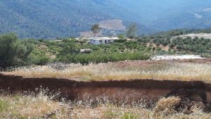 Mersin'de toprak kayması 2 evde hasara yol açtı 
