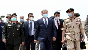 Milli Savunma Bakanı Akar, Libya'daki Mehmetçik ile bir araya geldi: