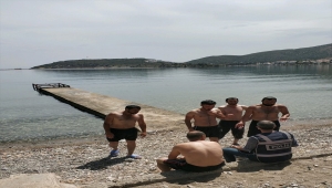 Muğla'da denize giren ve çadır kuran 26 kişiye ceza kesildi