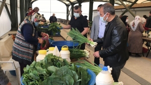 Ordu Valisi Sonel, pazarda tezgah kuran kadın üreticilere ürünlerini alarak destek oldu