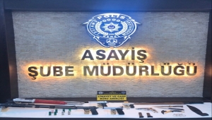 Osmaniye'de evinde çok sayıda silah ele geçirilen zanlı gözaltına alındı