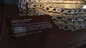 Padişahların bayram merasiminde kullandığı "Arife Tahtı" Topkapı Sarayı'nda sergilenmeye başlandı