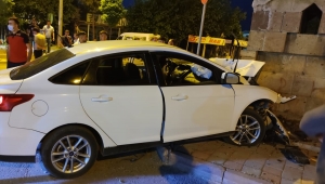 Siirt'te iki otomobil çarpıştı: 4 yaralı