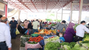 Siirt ve Şırnak'ta pazar yerleri Kovid-19 tedbirleri alınarak açıldı