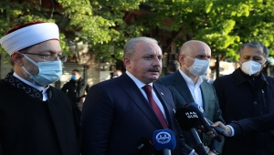 TBMM Başkanı Mustafa Şentop, bayram namazını Ayasofya-i Kebir Cami-i Şerifi'nde kıldı: