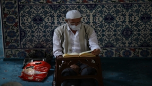 Tekirdağ'daki camilerde mukabele geleneği devam ediyor