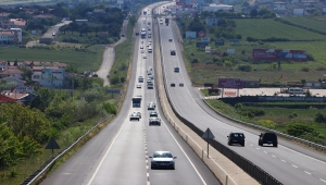 Tekirdağ-İstanbul yolunda trafik yoğunluğu yaşanıyor