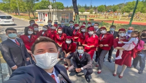 THY'nin "isimsiz kahramanları" Ramazan Bayramı'nda çocukları hediyelerle sevindirdi