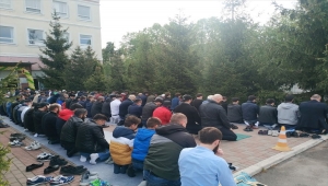 Ukrayna'da bayram namazı kılındı