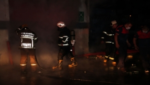 Zonguldak'ta toptan markette çıkan yangına müdahale ediliyor