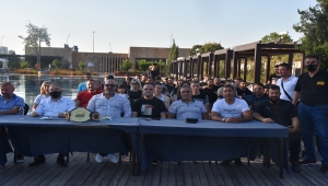 Adana'da Muaythai turnuvası öncesi sporcular bir araya geldi