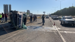 Adıyaman'da minibüs devrildi: 5 yaralı