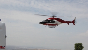 Ankara'da kalp krizi geçiren kişi ambulans helikopterle hastaneye kaldırıldı