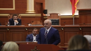 Arnavutluk Meclisi, Cumhurbaşkanı Meta'nın görevden alınmasına yönelik talebi onayladı