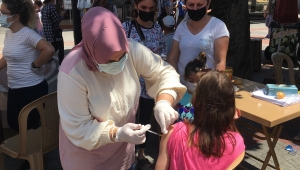 Bartın'da kurulan mobil aşı istasyonunda randevusuz Kovid-19 aşı uygulaması başlatıldı