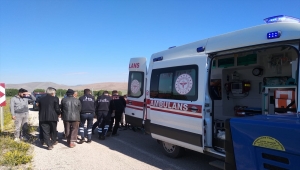 Bayburt'ta yolcu otobüsü devrildi: 4 yaralı