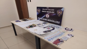 Bilecik'te sahte kimlikle dolandırıcılık yaptıkları iddia edilen 5 şüpheliden 3'ü tutuklandı