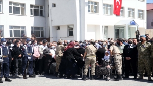 Bitlis'te şehitler uğurlandı