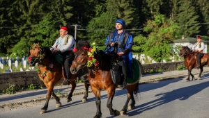 Bosna Hersek'teki "511. Ayvaz Dede Şenlikleri"ne katılacak atlılar Karaula'dan yola çıktı