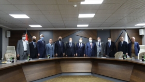 Çalışma ve Sosyal Güvenlik Bakanı Bilgin, Türkiye Kamu-Sen'i ziyaret etti