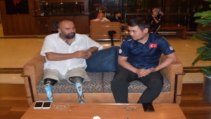 Dünya Serbest Dalış Rekortmeni Koçak, Short Track Milli Takımı'yla motivasyon seminerinde buluştu: