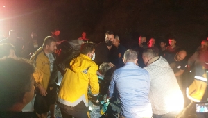 Düzce'de işçi servis aracı ile otomobilin çarpıştığı kazada çok sayıda kişi yaralandı
