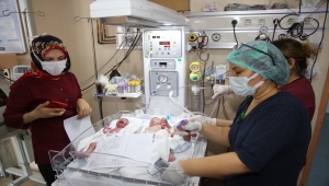 Gaziantep'te yaşayan Suriyeli ailenin üçüz bebek sevinci 